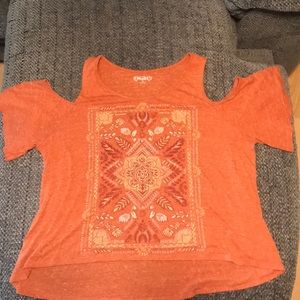 Comfy shoulder show tee shirt